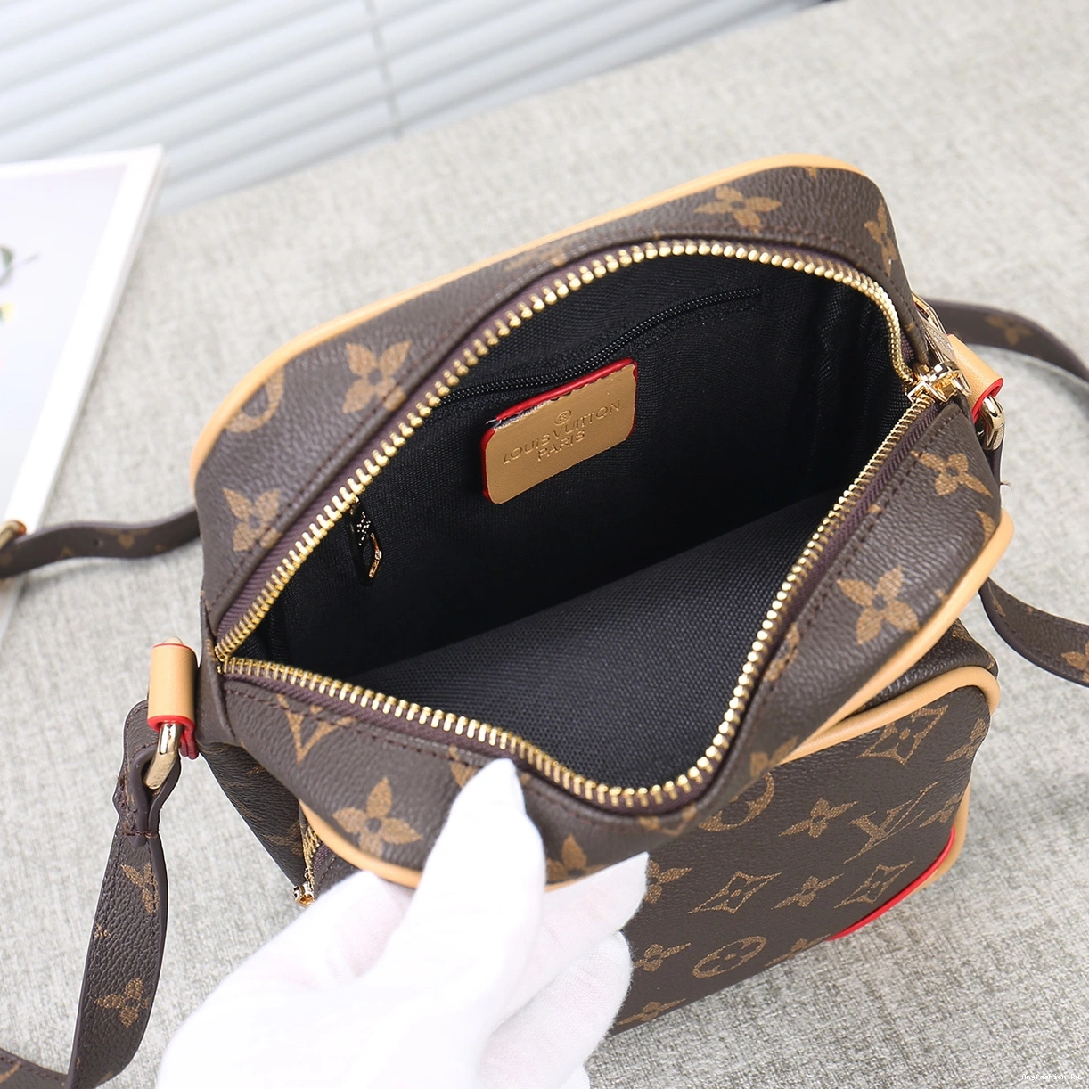 Vuitton 1792 For Bags Unisex Messenger Louis Bold 0115